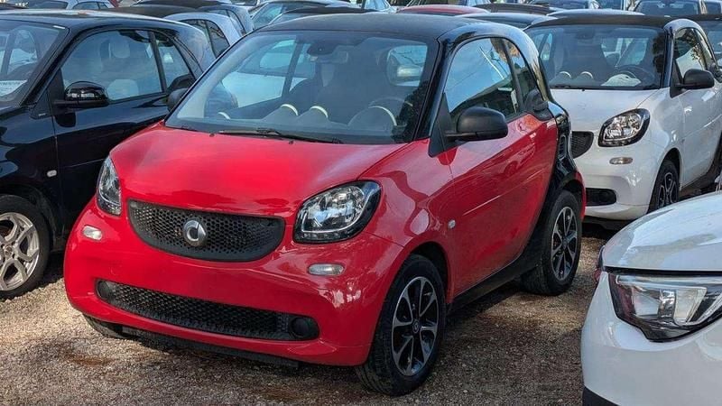 Begagnad Smart ForTwo Coupé 71 HK (52 kW) 2016 Röd Halvkombi