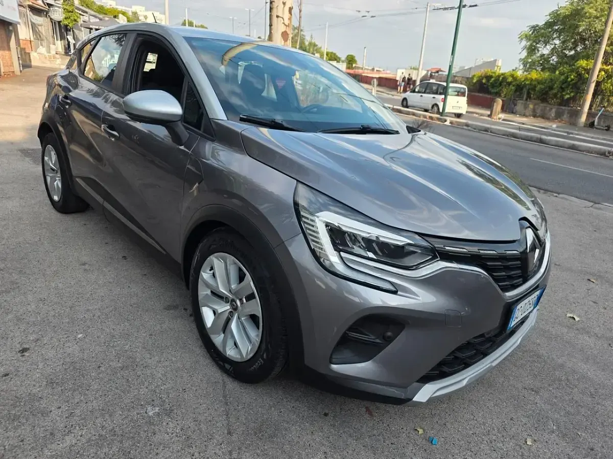 Usata Renault Captur Intens 101 CV (74 kW) 2020 Grigio SUV