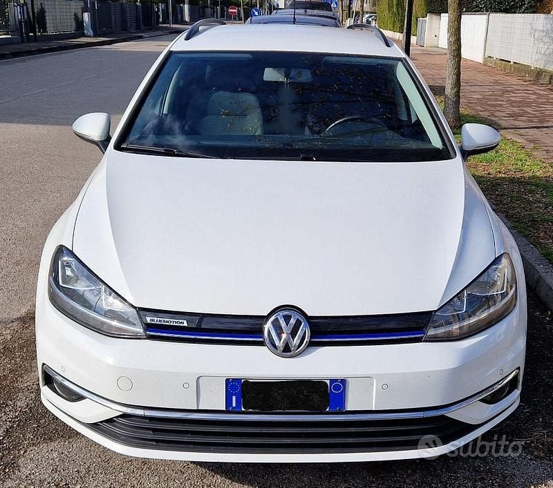 Usata VW Golf VII Business 110 CV (80 kW) 2018 Bianco Station wagon