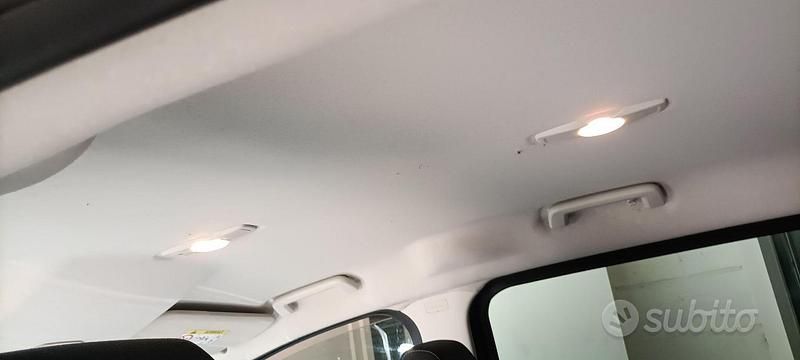 Usata Ford C-MAX 90 CV (66 kW) 2015 Marrone Monovolume