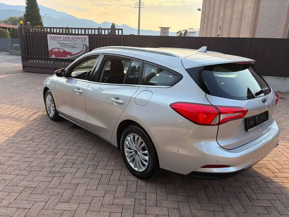 Usata Ford Focus Business Edition 125 CV (91 kW) 2021 Argento Station wagon