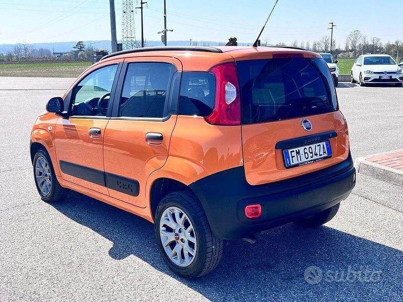 Usata Fiat Panda 4x4 Pop 80 CV (58 kW) 2017 Arancione Utilitaria