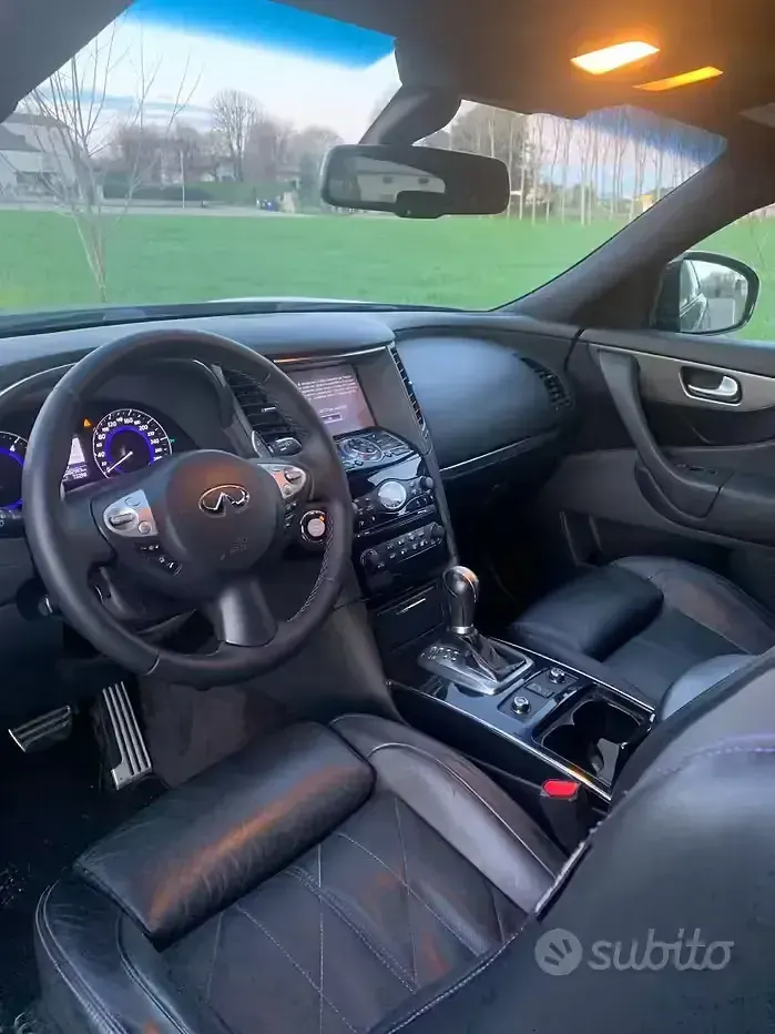 Usata Infiniti QX70 238 CV (175 kW) 2016 Nero SUV