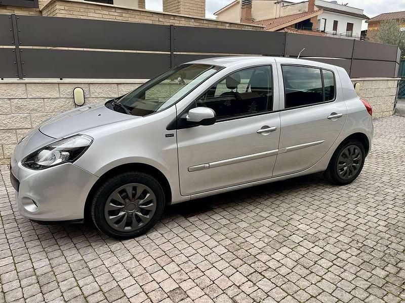 Usata Renault Clio II 75 CV (55 kW) 2011 Utilitaria