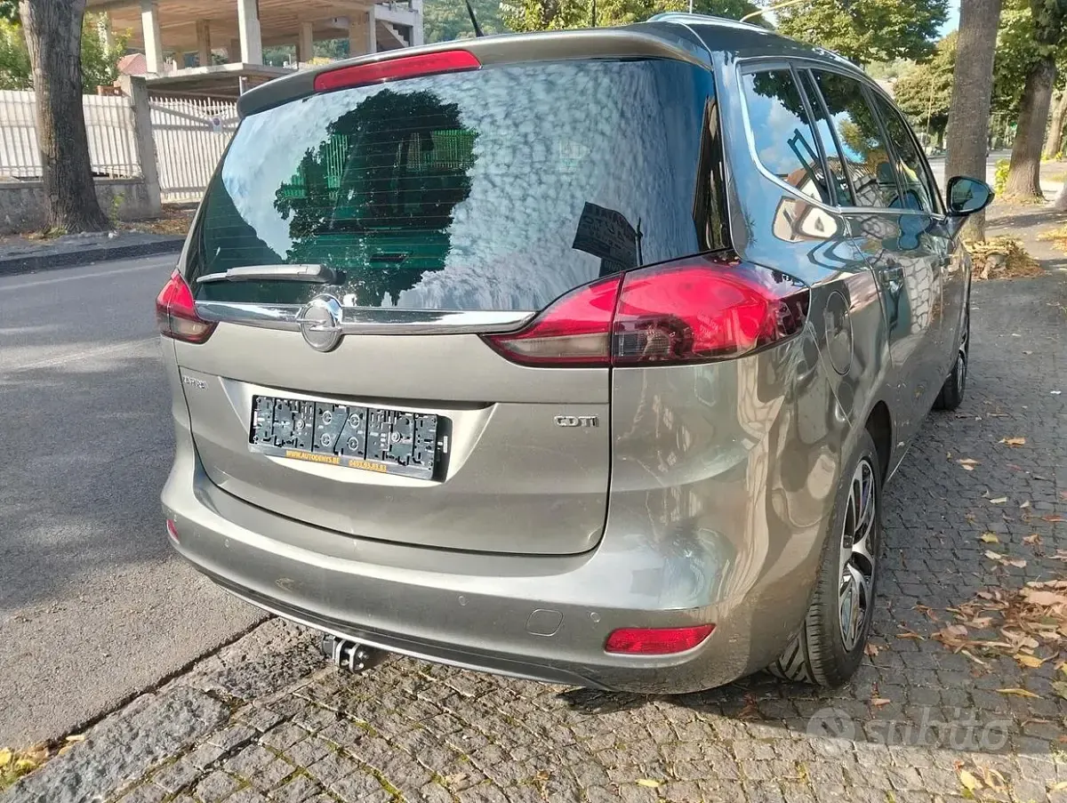 Usata Opel Zafira Innovation 120 CV (88 kW) 2018 Grigio Monovolume