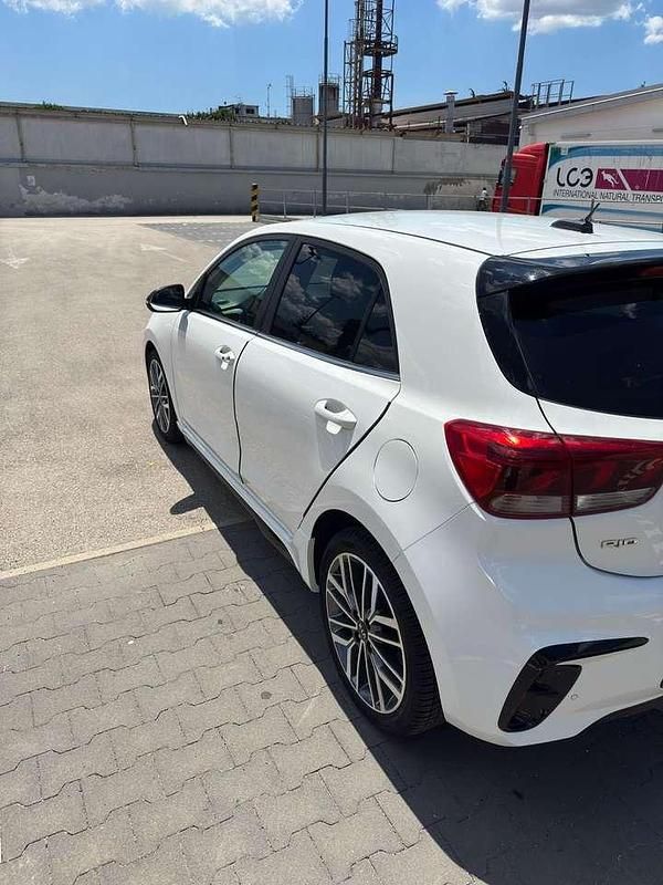 Usata Kia Rio GT-Line 120 CV (88 kW) 2018 Bianco Berlina
