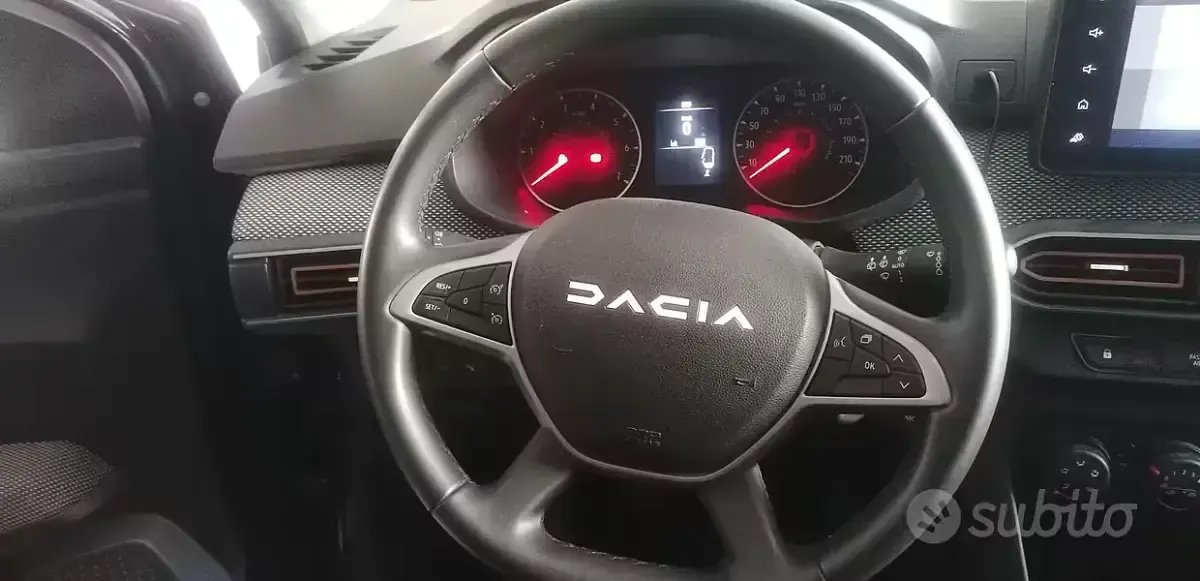 Usata Dacia Sandero Stepway 90 CV (66 kW) 2023 Grigio Utilitaria