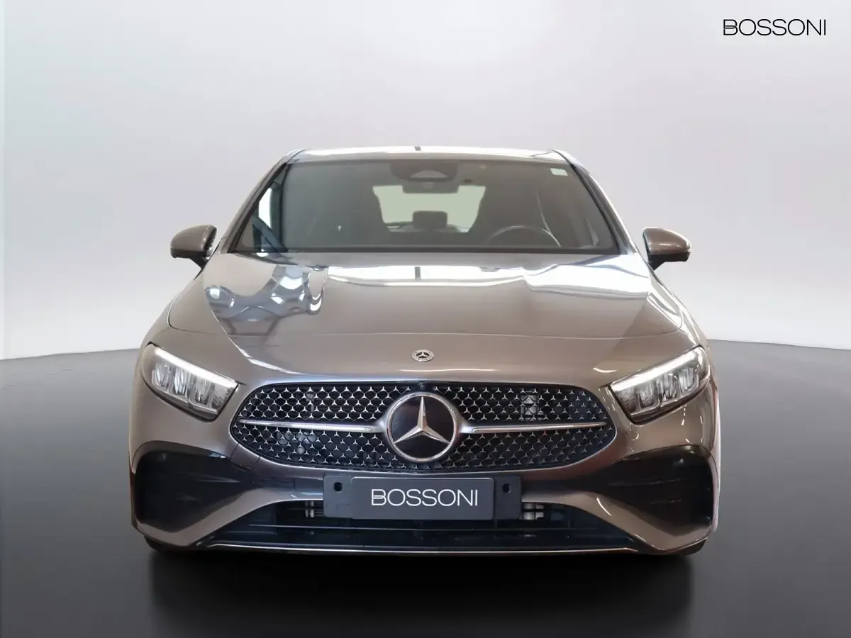 Usata Mercedes A180 Advanced Plus 116 CV (85 kW) 2024 Grigio Berlina