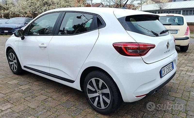 Usata Renault Clio V SE 65 CV (47 kW) 2023 Bianco Berlina