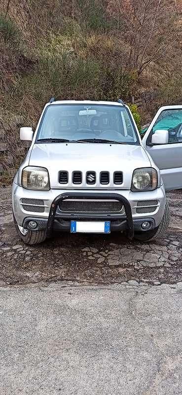 Usata Suzuki Jimny 86 CV (63 kW) 2006 Argento SUV