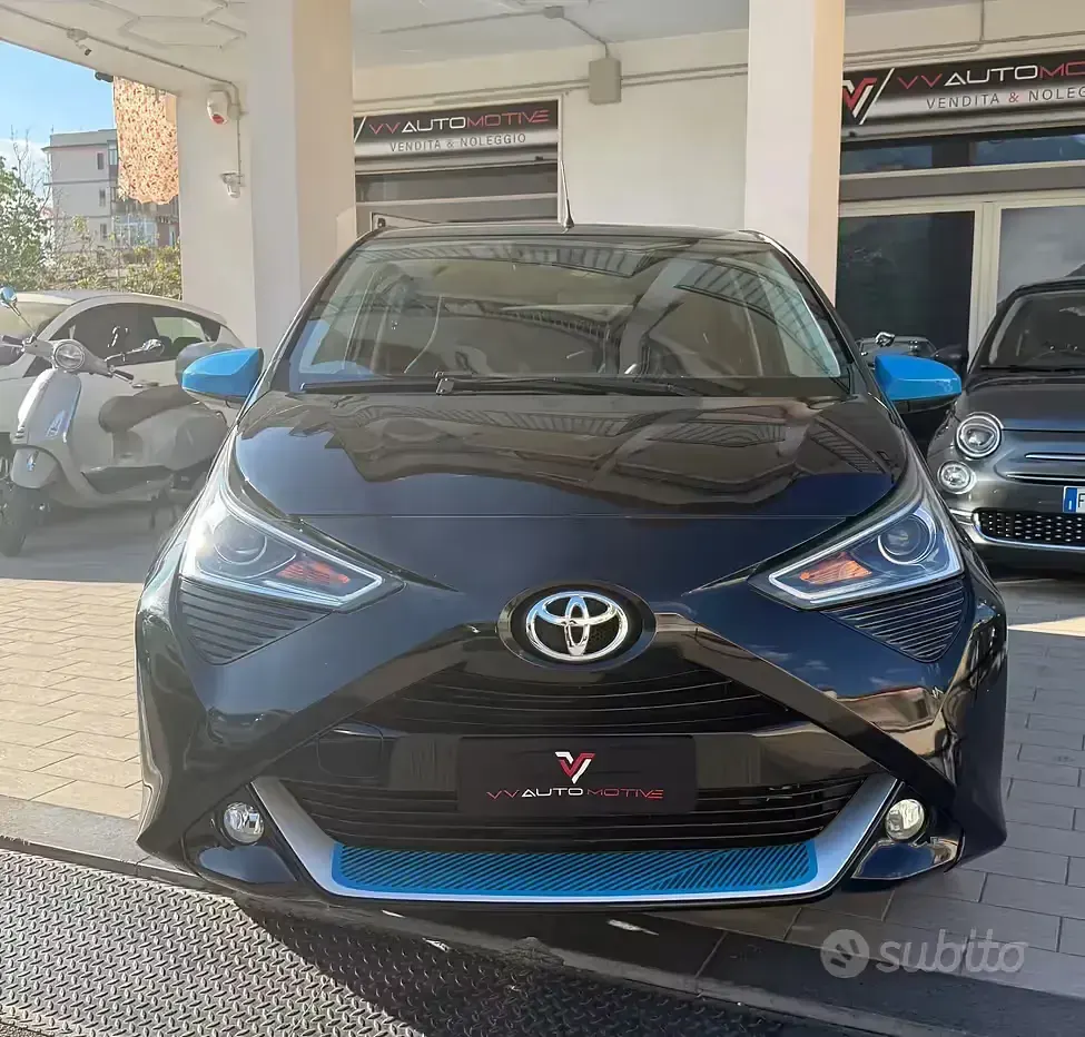 Usata Toyota Aygo X-clusiv 72 CV (52 kW) 2019 Nero Utilitaria