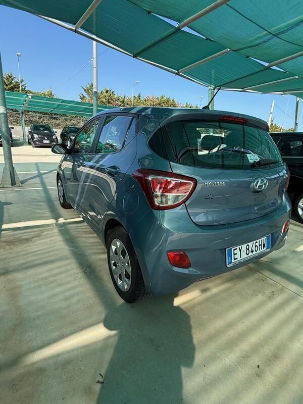 Usata Hyundai i10 69 CV (50 kW) 2015 Grigio Utilitaria