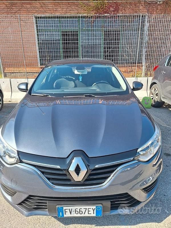 Usata Renault Mégane Coupé 130 CV (95 kW) 2019 Grigio Coupé