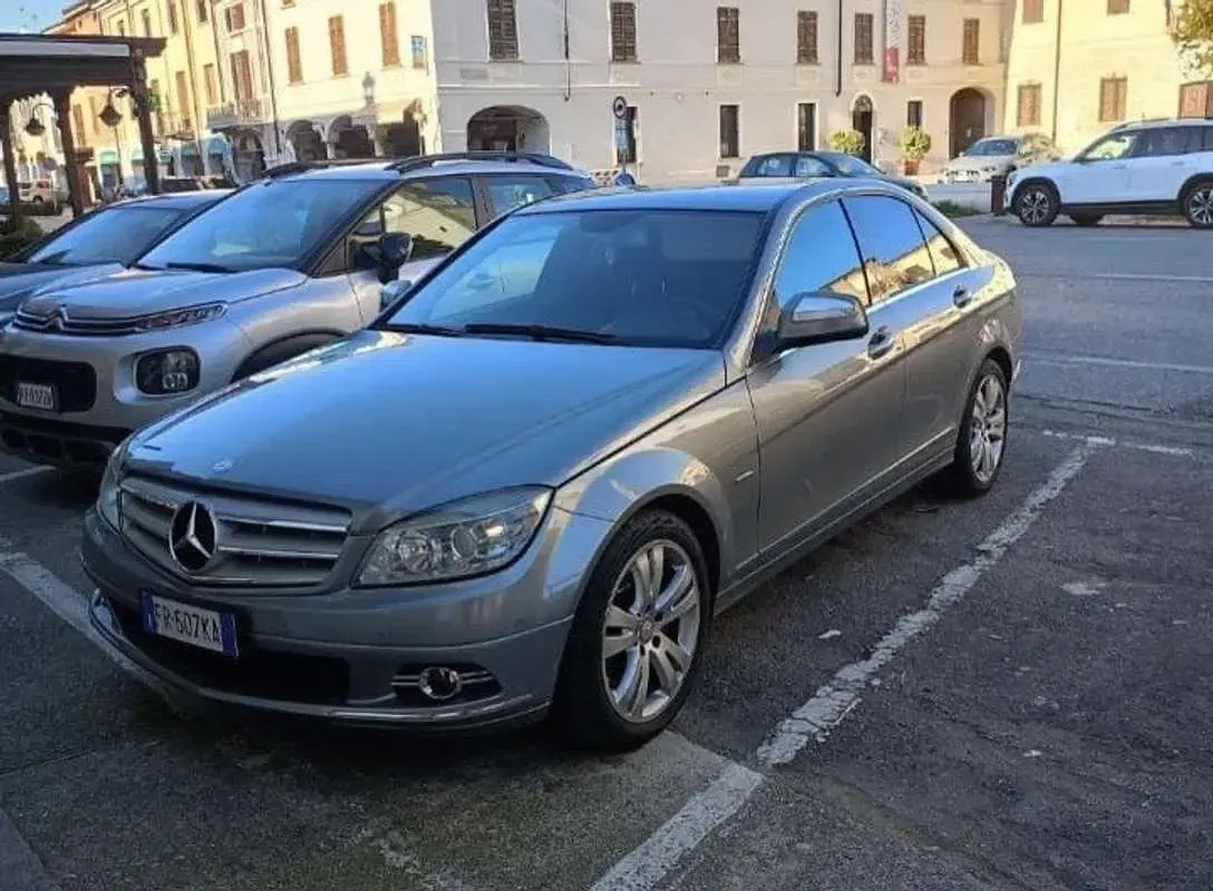 Usata Mercedes C320 Avantgarde 224 CV (164 kW) 2008 Berlina