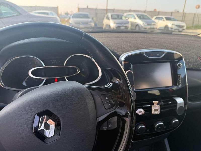 Usata Renault Clio IV 73 CV (53 kW) 2015 Berlina