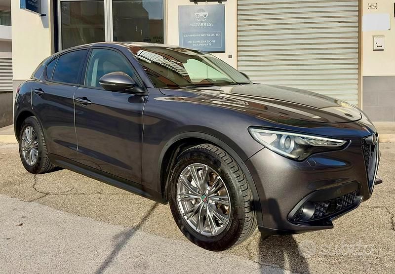 Usata Alfa Romeo Stelvio Business 160 CV (117 kW) 2019 Grigio SUV