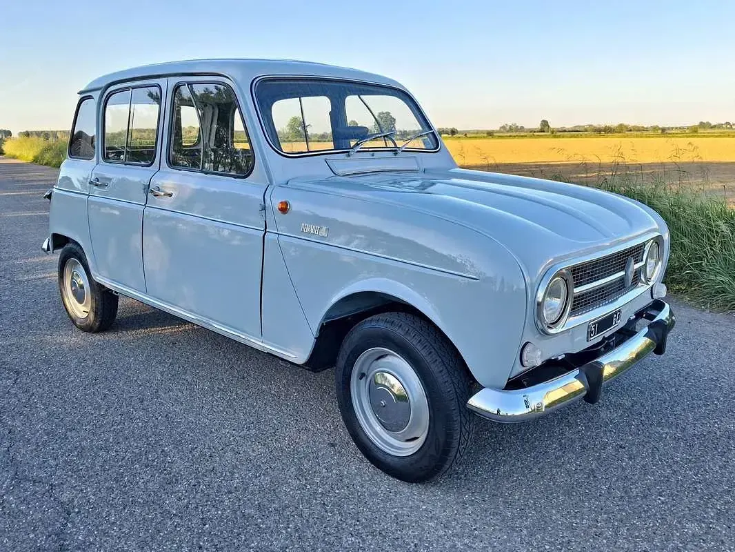 Usata Renault R4 26 CV (19 kW) 1972 Blu/azzurro Berlina