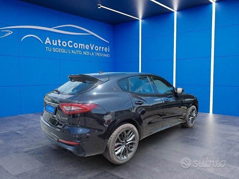 Usata Maserati Levante 250 CV (183 kW) 2019 Nero SUV