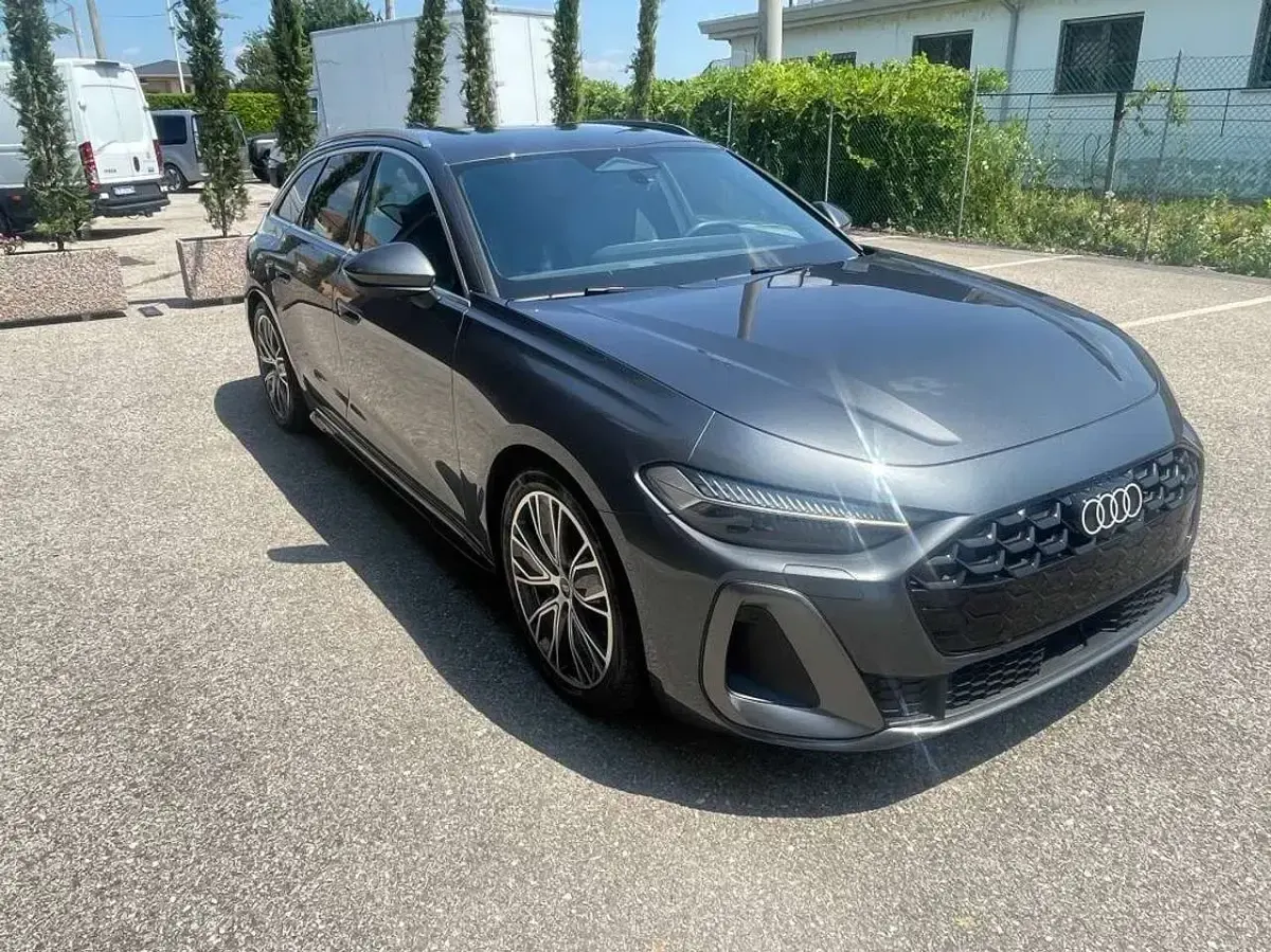 Usata Audi A5 S-Line 204 CV (150 kW) 2025 Grigio Station wagon