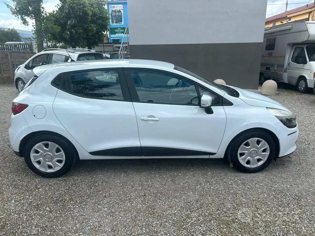 Usata Renault Clio IV 72 CV (52 kW) 2014 Bianco Berlina