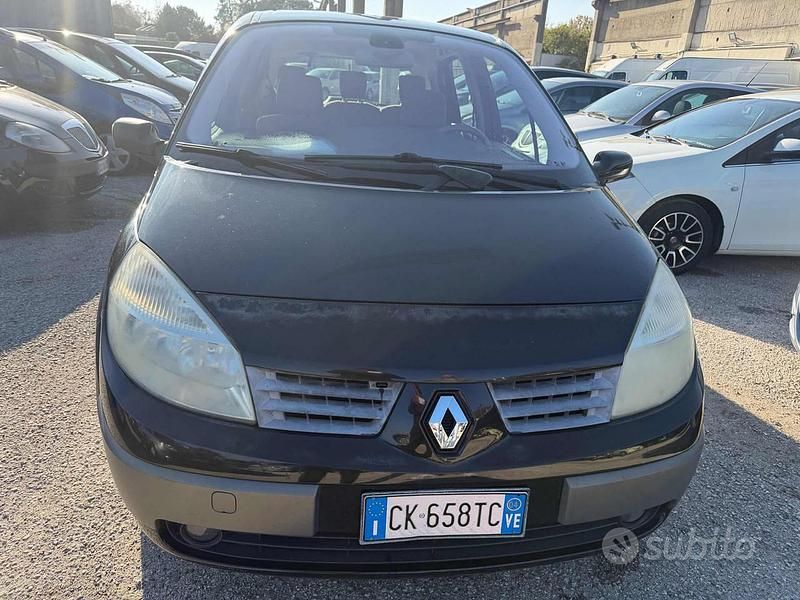 Usata Renault Scénic II Dynamique 82 CV (60 kW) 2004 Nero Monovolume