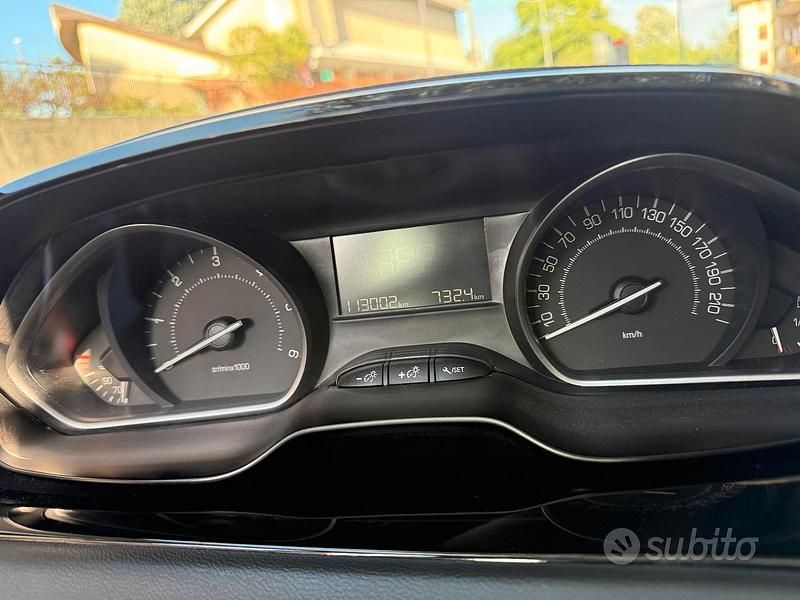 Usata Peugeot 208 75 CV (55 kW) 2017 Grigio Utilitaria