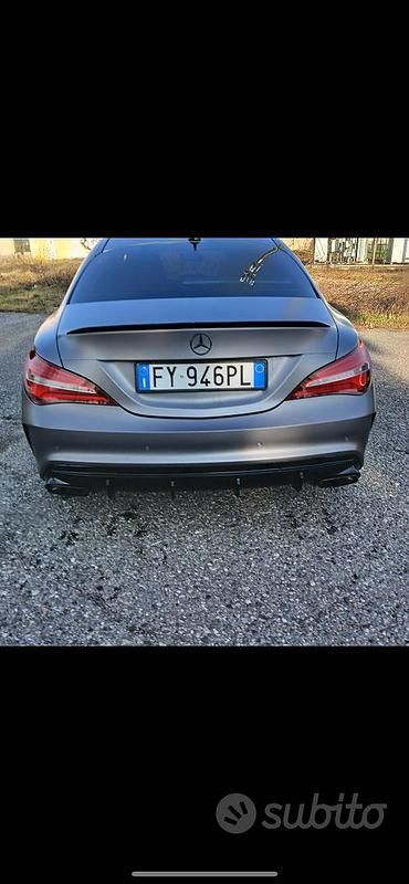 Usata Mercedes CLA180 AMG 122 CV (89 kW) 2019 Grigio Berlina