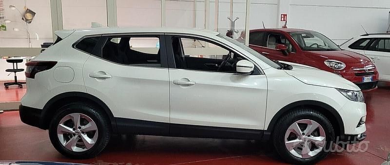Usata Nissan Qashqai 115 CV (84 kW) 2019 Bianco SUV