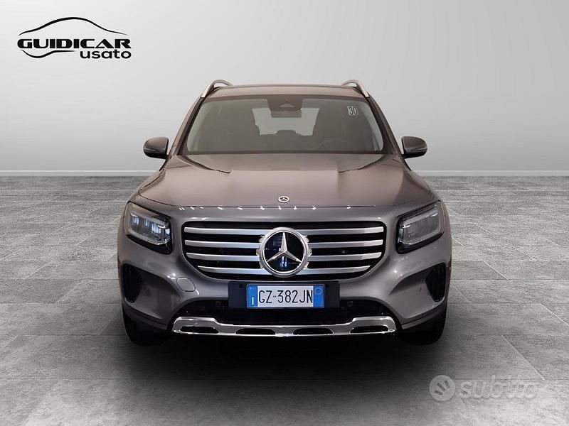 Usata Mercedes GLB180 Advanced 116 CV (85 kW) 2025 Grigio SUV