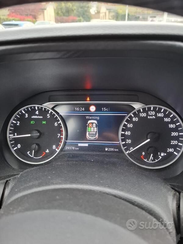 Usata Nissan Kiiro 114 CV (83 kW) 2022 Grigio Berlina