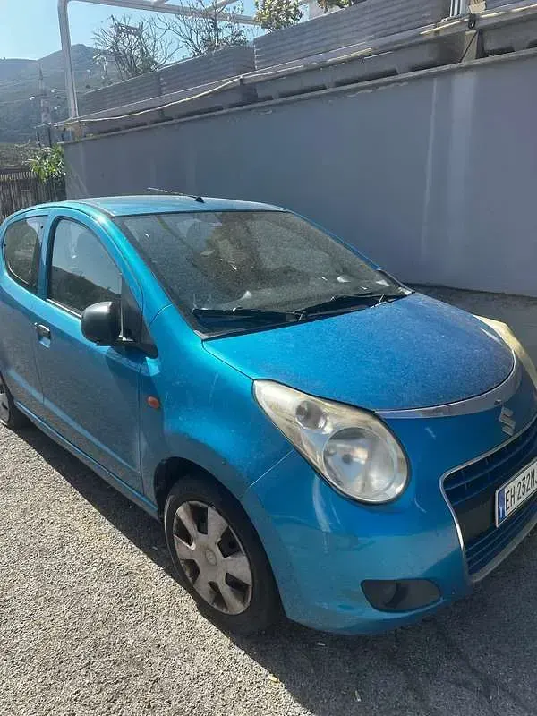 Usata Suzuki Alto 68 CV (50 kW) 2011 Blu/azzurro Utilitaria