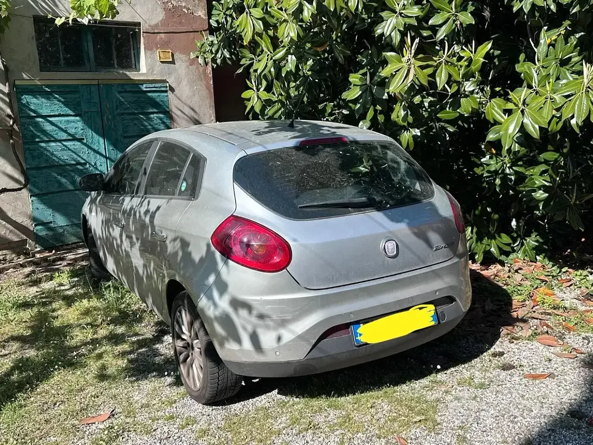 Usata Fiat Bravo 105 CV (77 kW) 2012 Grigio Utilitaria