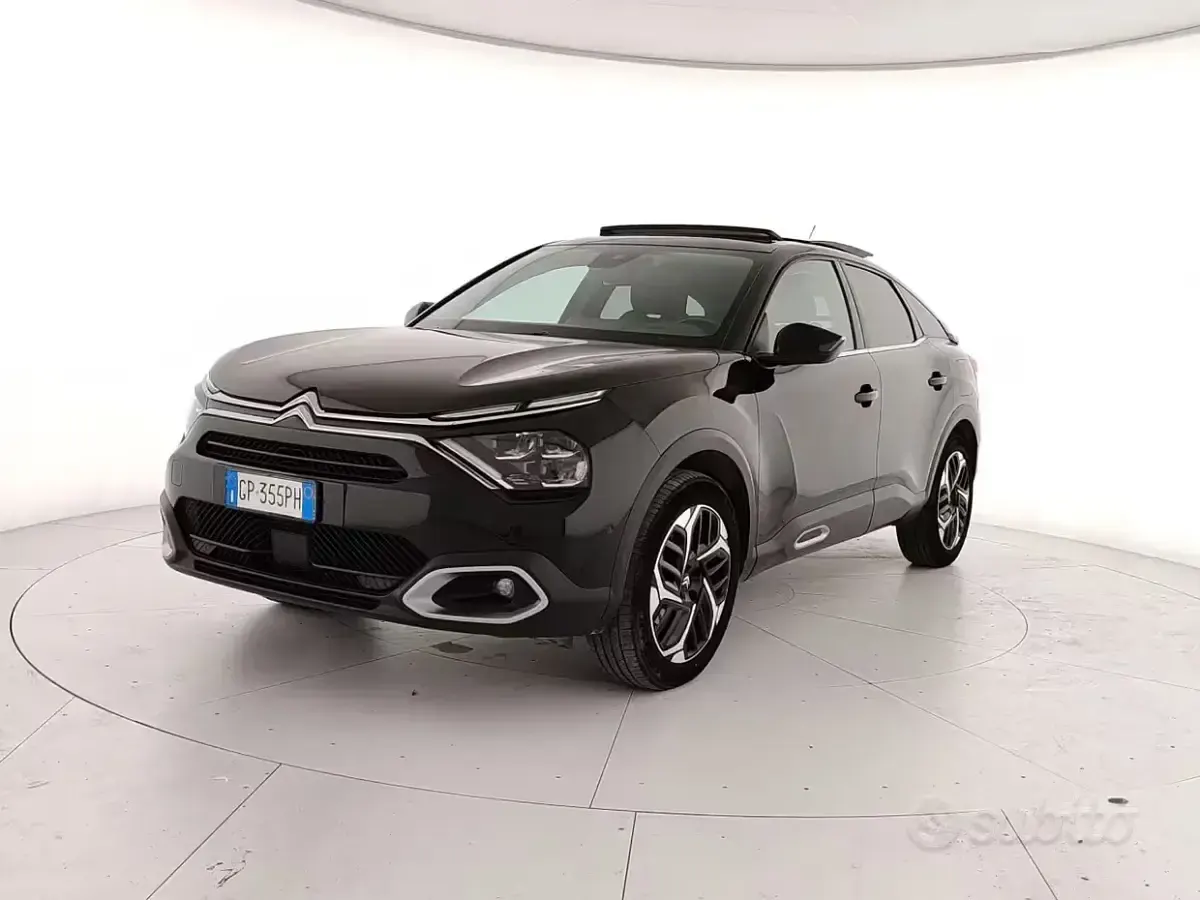 Usata Citroën C4 Shine 131 CV (96 kW) 2023 Nero SUV