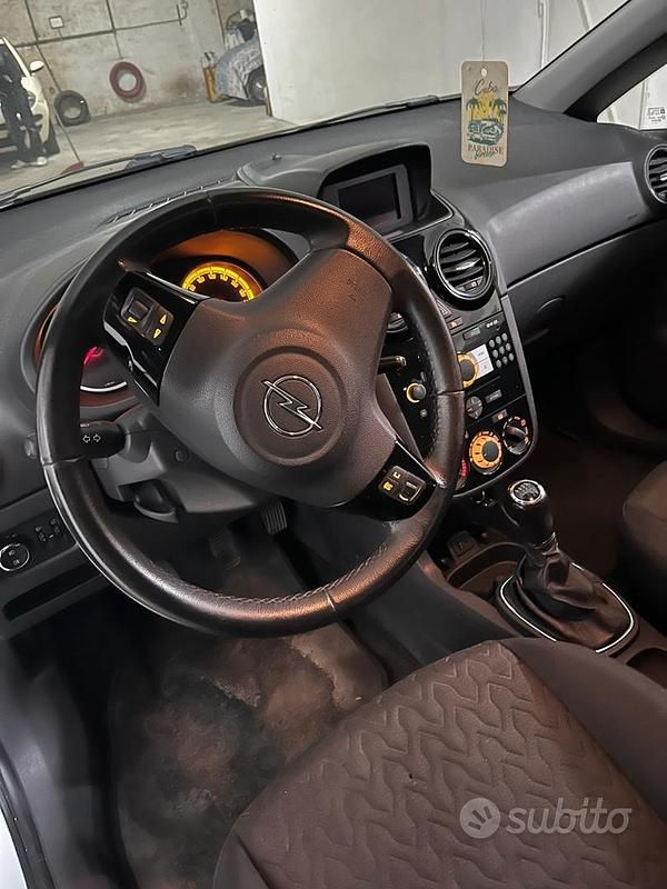 Usata Opel Corsa 95 CV (69 kW) 2014 Bianco Utilitaria
