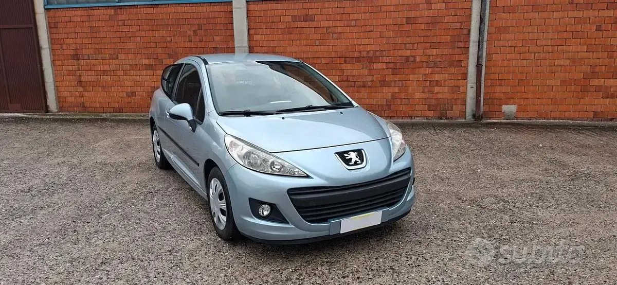 Usata Peugeot 207 73 CV (53 kW) 2011 Grigio Berlina