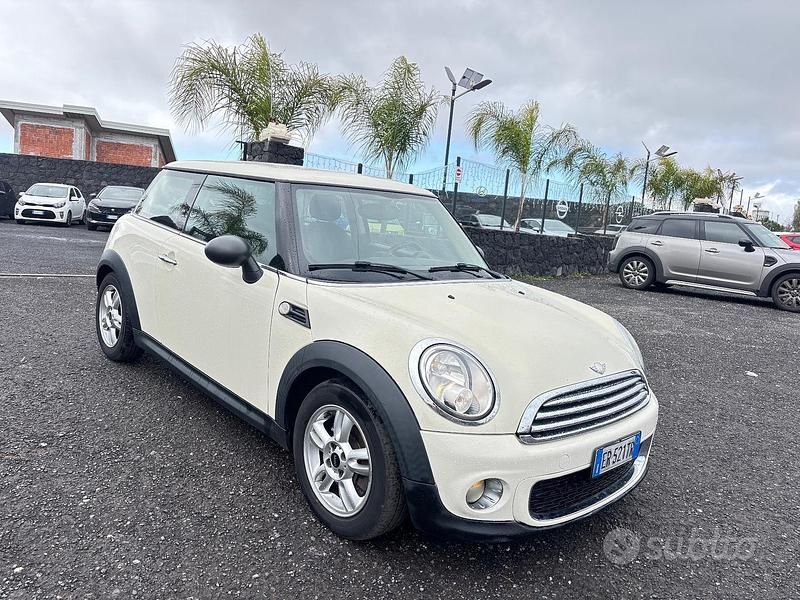 Usata Mini Cooper D 90 CV (66 kW) 2013 Bianco Utilitaria