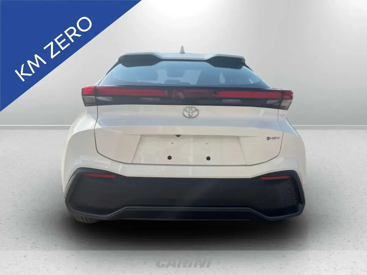 Nuova Toyota C-HR Active 140 CV (102 kW) 2026 Super white SUV