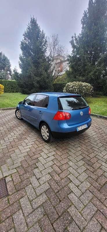 Usata VW Golf IV Comfortline 116 CV (85 kW) 2005 Blu/azzurro Berlina