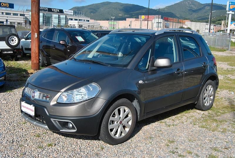 Usata Fiat Sedici Dynamic 134 CV (98 kW) 2010 Marrone SUV