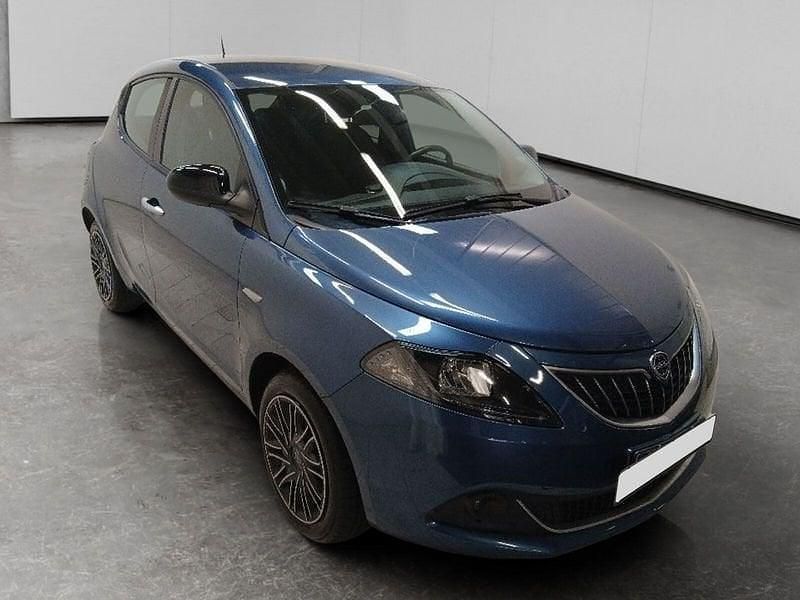 Usata Lancia Ypsilon Gold 70 CV (51 kW) 2022 Blu Utilitaria