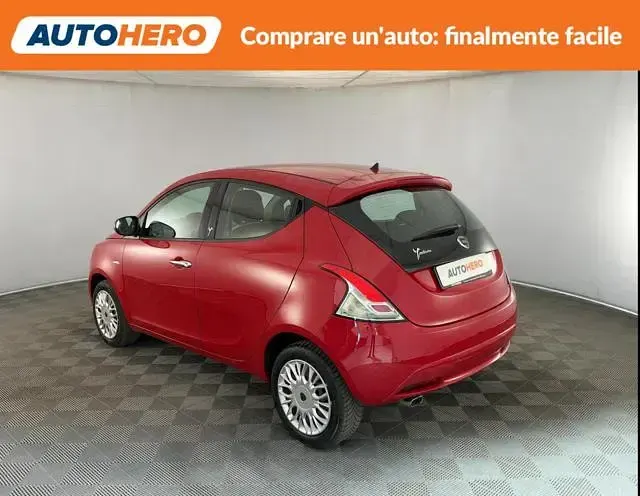 Usata Lancia Ypsilon Gold 70 CV (51 kW) 2016 Rosso Utilitaria