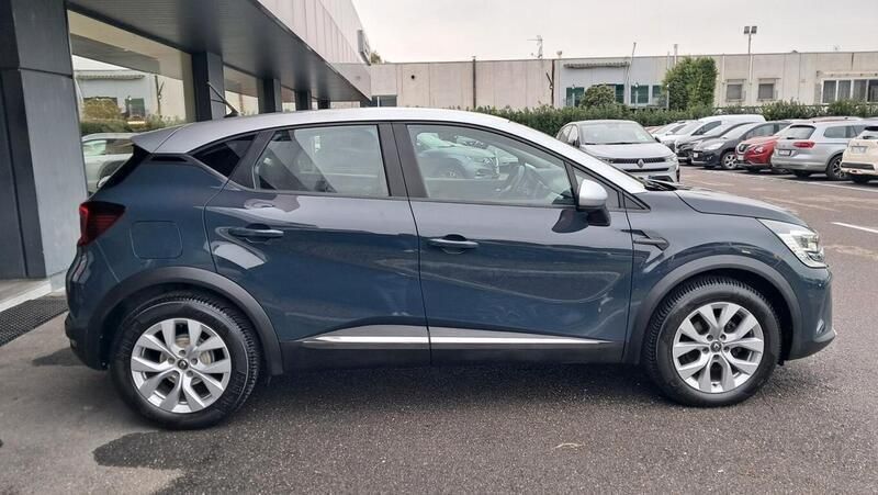 Usata Renault Captur Zen 100 CV (73 kW) 2021 Blu SUV