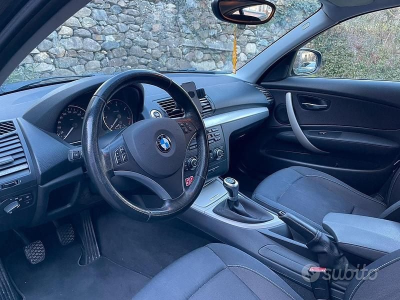 Usata BMW 116 2011 Nero Utilitaria