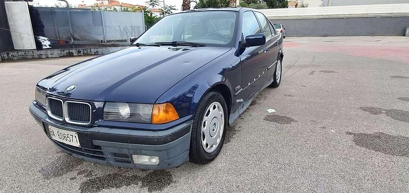 Usata BMW 316 99 CV (72 kW) 1993 Blu/azzurro Berlina