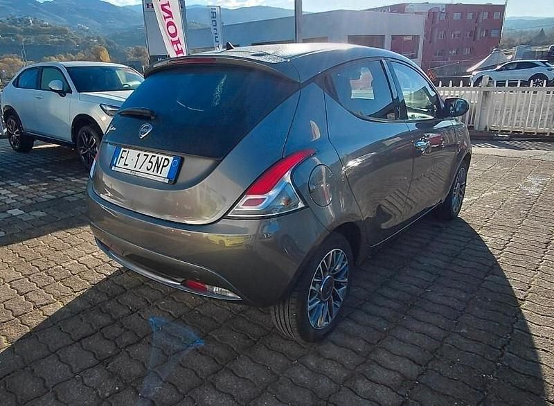 Usata Lancia Ypsilon S 95 CV (69 kW) 2017 Grigio Utilitaria