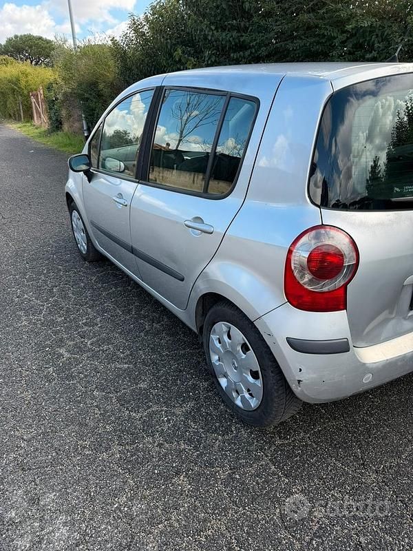 Usata Renault Modus 2006 Grigio Monovolume