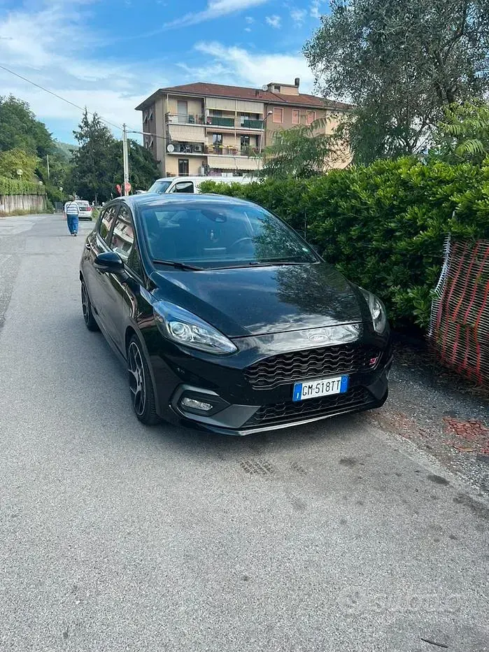 Usata Ford Fiesta ST 200 CV (147 kW) 2023 Nero Utilitaria