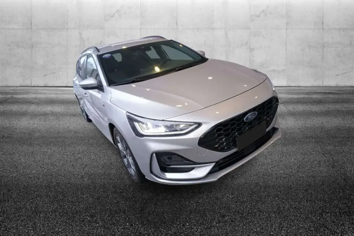 Usata Ford Focus ST-Line 116 CV (85 kW) 2025 Argento Station wagon