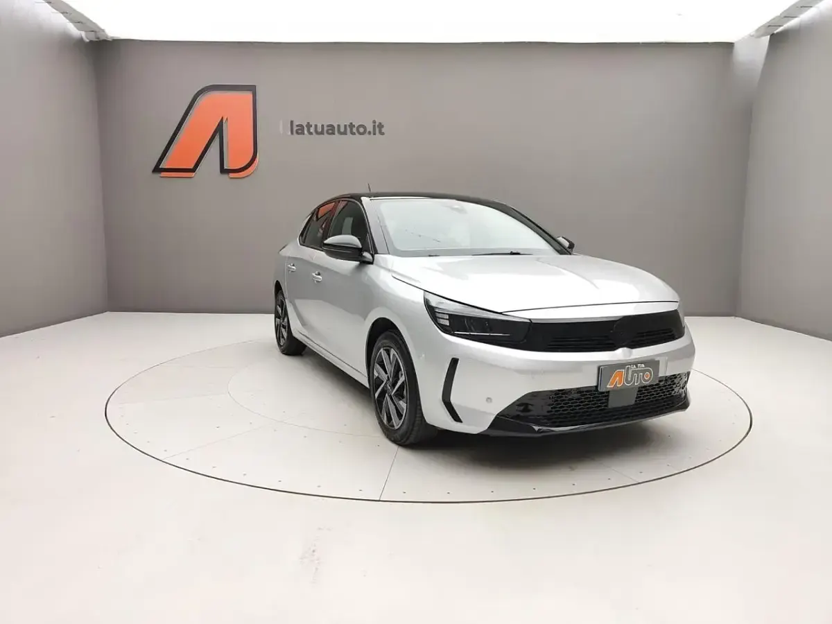 Usata Opel Corsa 101 CV (74 kW) 2025 Nero Utilitaria