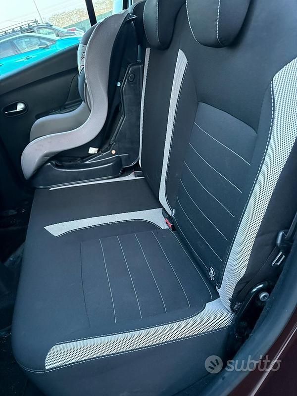 Usata Dacia Sandero Stepway 90 CV (66 kW) 2017 Rosso Monovolume